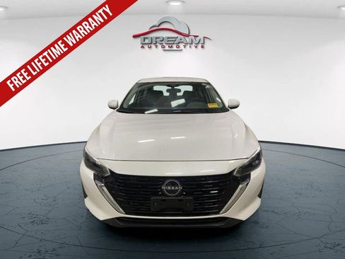 Used 2024 Nissan Sentra SV FWD image 2