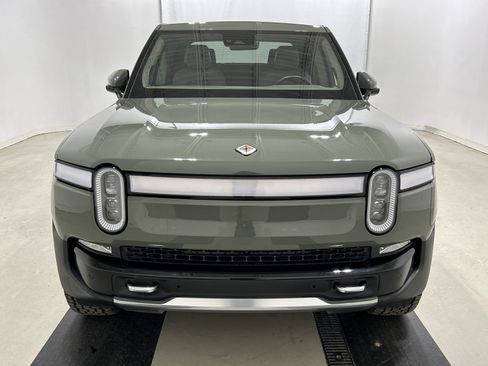 Used 2022 Rivian R1T Launch Edition image 8