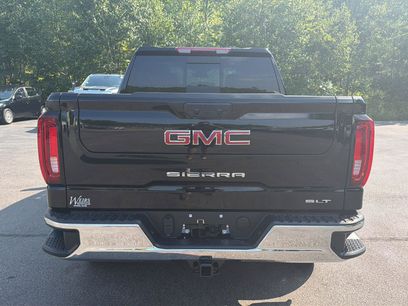 New 2026 GMC Sierra 1500 SLT w/ SLT Premium Package