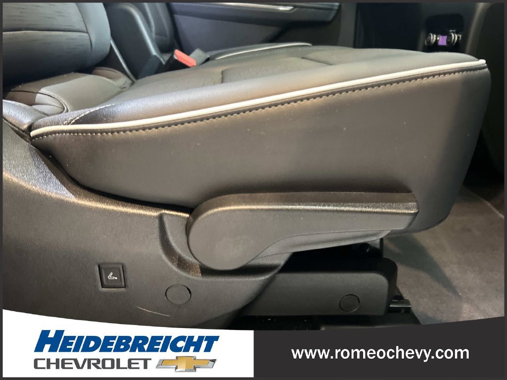 Used 2026 Buick Enclave Sport Touring w/ Power Package FWD image 38