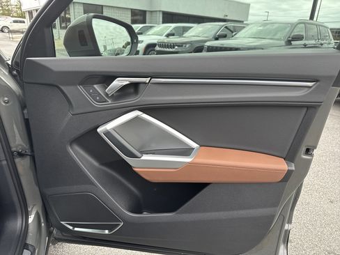 Used 2020 Audi Q3 2.0T Prestige image 18