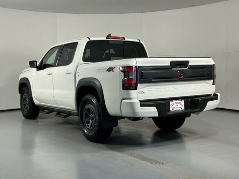 Used 2025 Nissan Frontier PRO-4X image 5