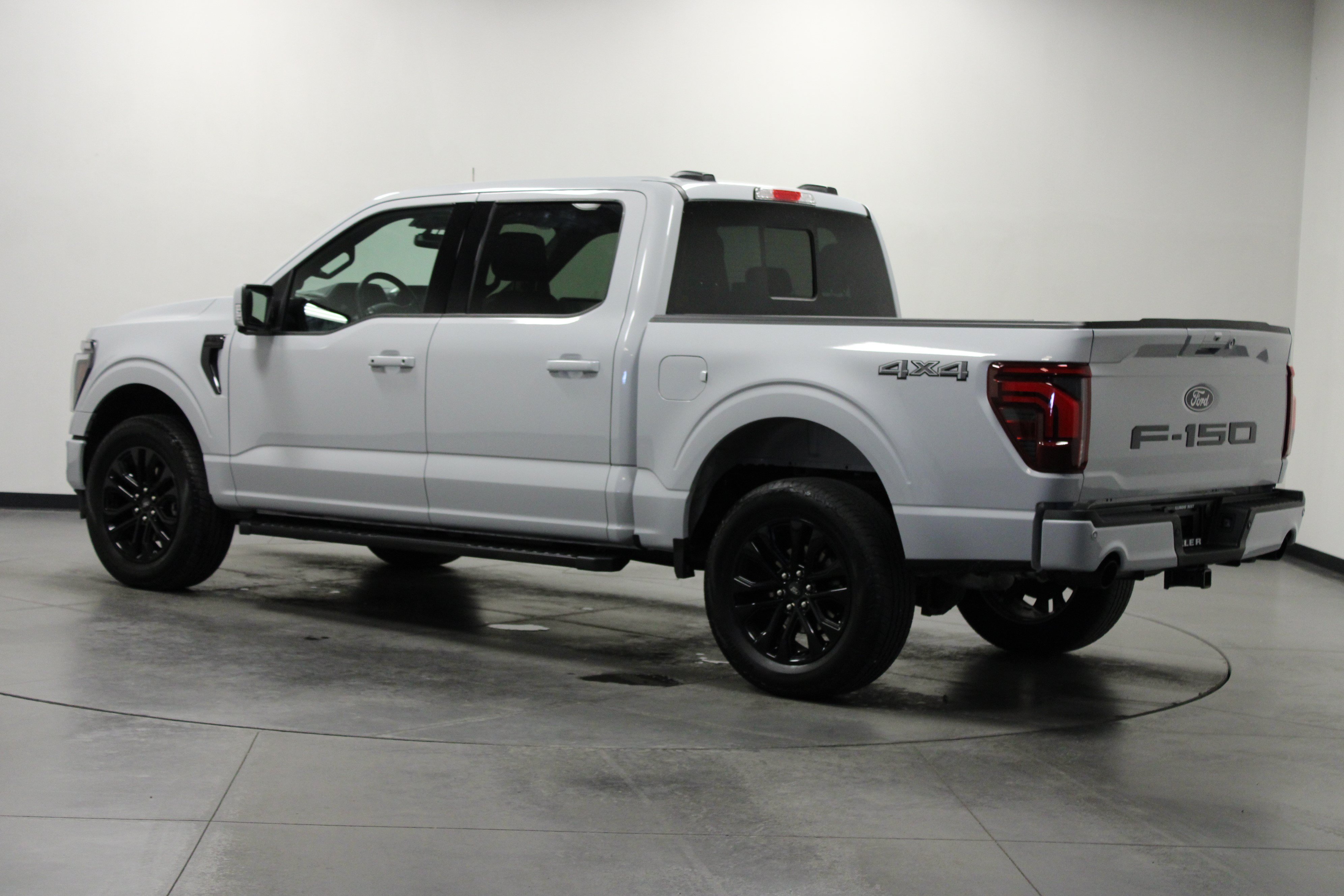 Used 2025 Ford F150 Lariat AWD/4WD image 6