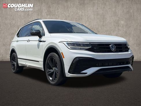 Used 2024 Volkswagen Tiguan SE R-Line AWD/4WD image 1