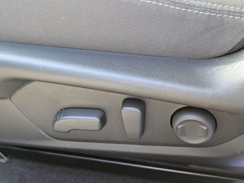 Used 2024 Subaru Crosstrek 2.0i Premium image 21