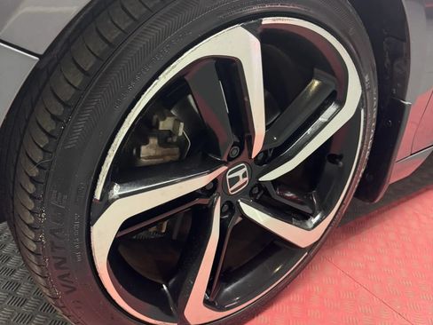Used 2018 Honda Accord Sport image 9