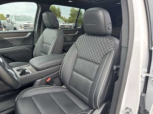 Used 2024 GMC Acadia Denali w/ Super Cruise Package AWD/4WD image 13