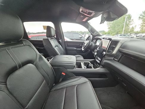Used 2022 RAM 1500 Limited AWD/4WD image 4