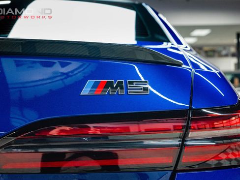Used 2025 BMW M5 w/ Carbon Package image 46