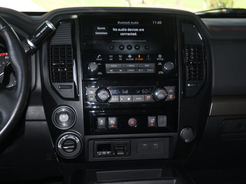 Used 2024 Nissan Titan PRO-4X AWD/4WD image 15