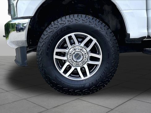 Certified 2022 Ford F250 XL w/ Power Equipment Group AWD/4WD image 11