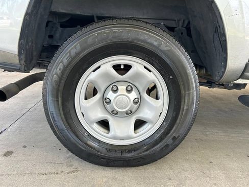 Used 2022 Toyota Tacoma SR5 RWD image 20