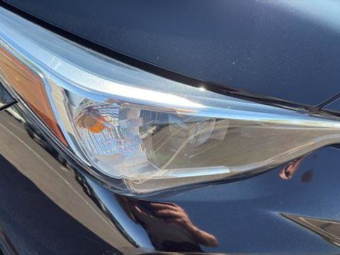 Used 2024 Subaru Crosstrek 2.0i Premium AWD/4WD image 9