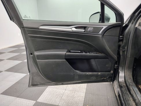 Used 2015 Ford Fusion Titanium FWD image 9