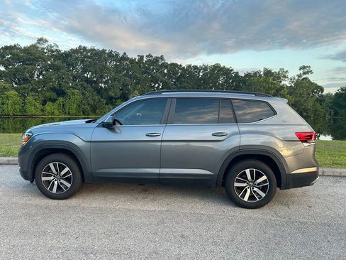 Used 2022 Volkswagen Atlas SE FWD image 3