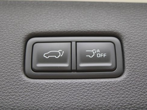 New 2026 Kia Carnival EX FWD image 13