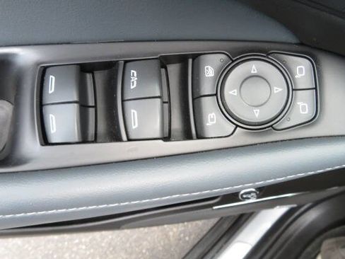 Used 2023 Buick Enclave Premium w/ Experience Buick Package image 20