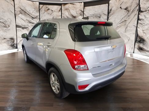 Used 2017 Chevrolet Trax LS AWD/4WD image 4