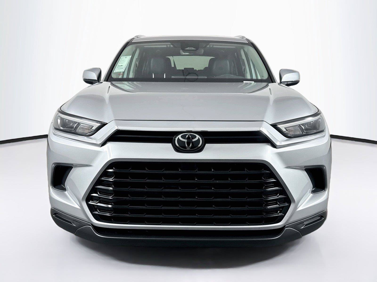 Certified 2025 Toyota Grand Highlander FWD image 9