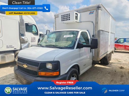 Used 2016 Chevrolet Express 4500 RWD image 1