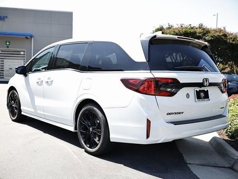 New 2026 Honda Odyssey Sport-L image 9