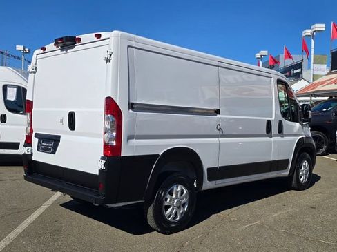 Used 2025 RAM ProMaster 2500 w/ Quick Order Package 22G SLT FWD image 4