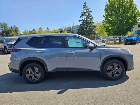 New 2026 Nissan Rogue SV w/ Cold Weather Package AWD/4WD image 6