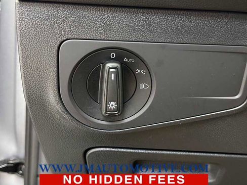 Used 2024 Volkswagen Tiguan S image 34