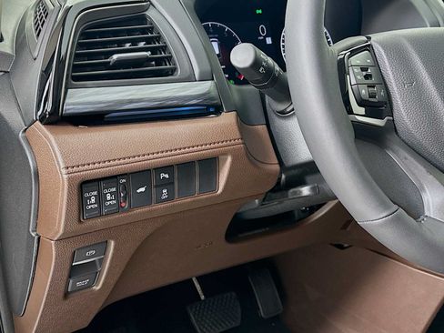 New 2026 Honda Odyssey Elite image 16