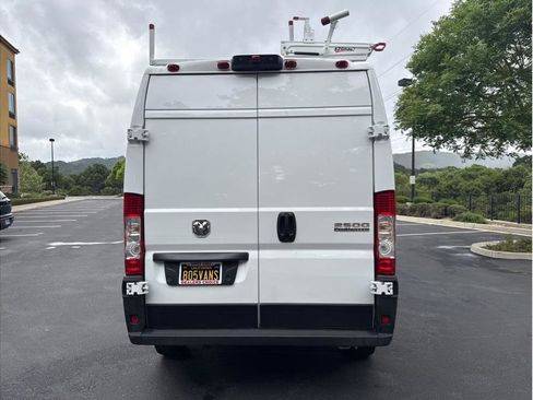 Used 2024 RAM ProMaster 2500 FWD image 8