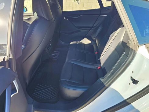 Used 2021 Tesla Model S Long Range Plus image 7
