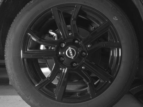 Used 2024 Nissan Kicks SV FWD image 15