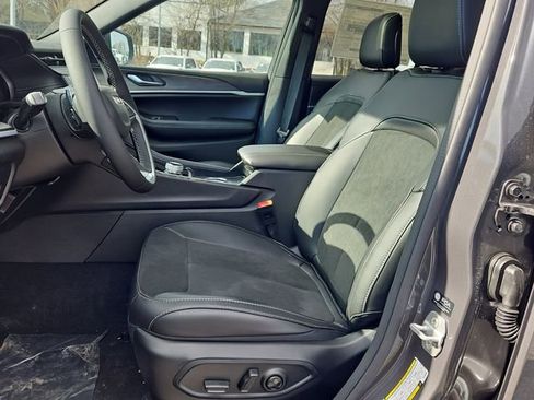 New 2026 Jeep Grand Cherokee Altitude RWD image 13