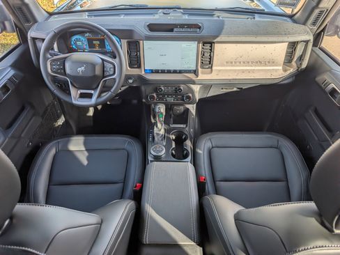 New 2025 Ford Bronco Outer Banks image 11