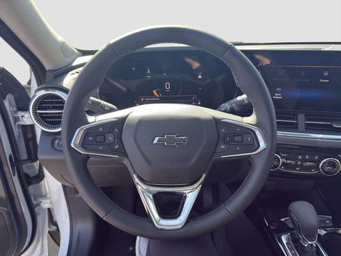 Used 2026 Chevrolet Trax ACTIV FWD image 10