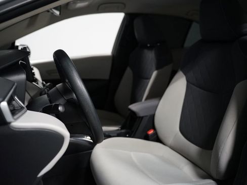 Used 2022 Toyota Corolla LE FWD image 13
