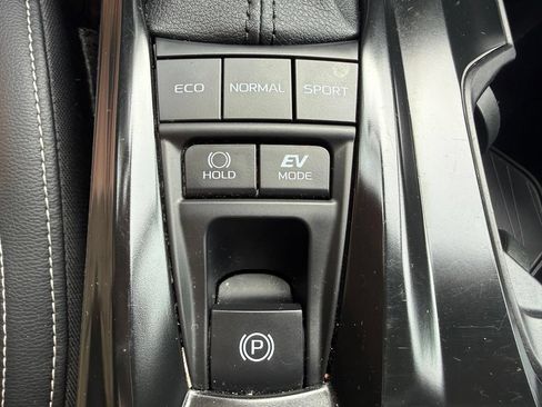 Certified 2025 Toyota Camry SE FWD image 22