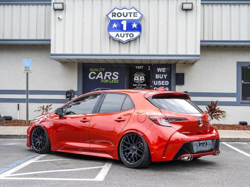 Used 2019 Toyota Corolla SE FWD image 3