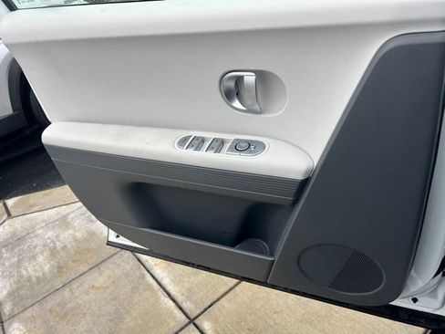Certified 2024 Hyundai Ioniq 5 SEL image 17