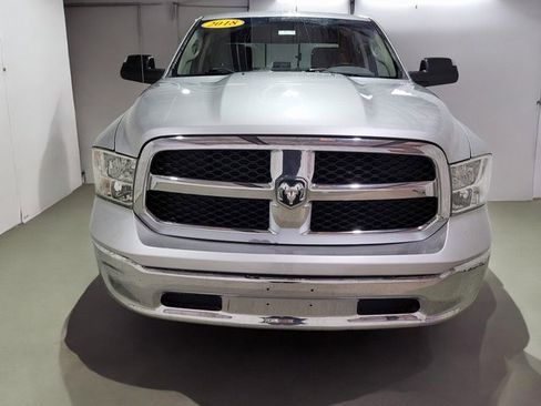 Used 2018 RAM 1500 Classic SLT image 10