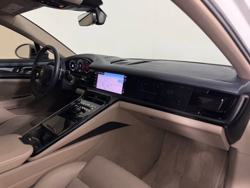 Certified 2025 Porsche Panamera 4 AWD/4WD image 21