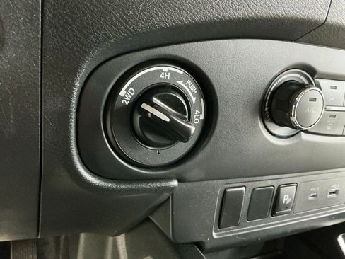 Used 2023 Nissan Frontier SV w/ Technology Package image 7