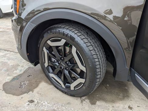 Certified 2023 Kia Telluride EX image 38