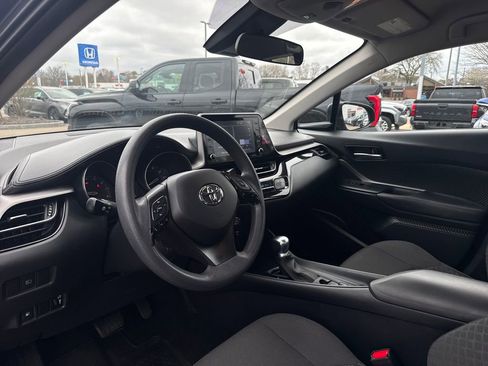 Used 2021 Toyota C-HR LE FWD image 14