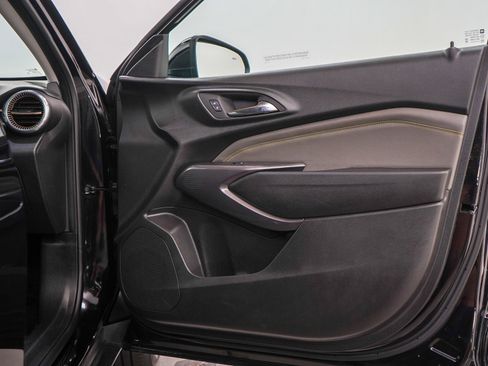 Used 2024 Chevrolet Trax ACTIV FWD image 9