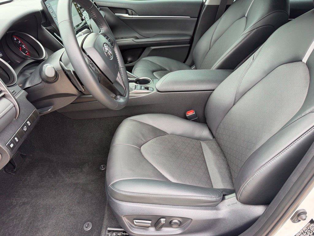 Used 2024 Toyota Camry XSE w/ Blackout Package (TMS) FWD image 9