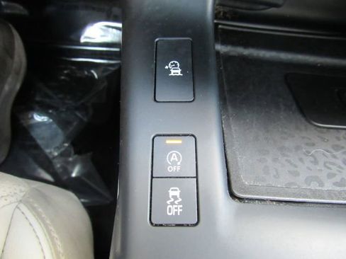 Used 2022 Jaguar E-PACE SE image 46