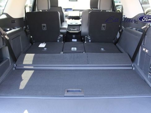 New 2025 Ford Expedition Platinum image 6