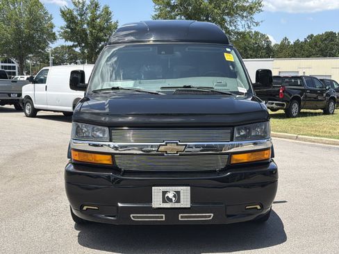 Used 2021 Chevrolet Express 2500 RWD image 6