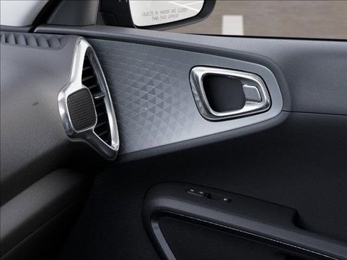 New 2025 Kia Soul LX w/ LX Technology Package image 25